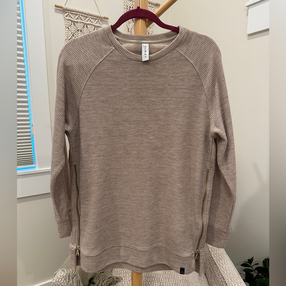 Varley Ribbed Knit Sweatshirt Taupe Beige Side Zip Detail / M